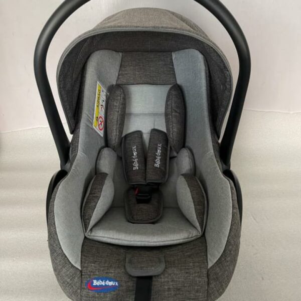 BEBEDOUX CAR SEAT WITH BASE